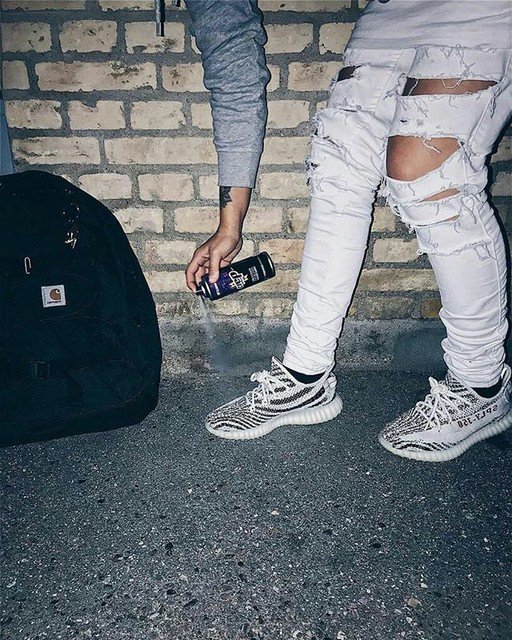 NeverFallBack's tweet photo. Reposting @crepprotect:
Spray 'em up!💧⠀
📸: @hauptt⠀
This is a essential! #kingsneverfallback https://t.co/LgaaLsiYhy
