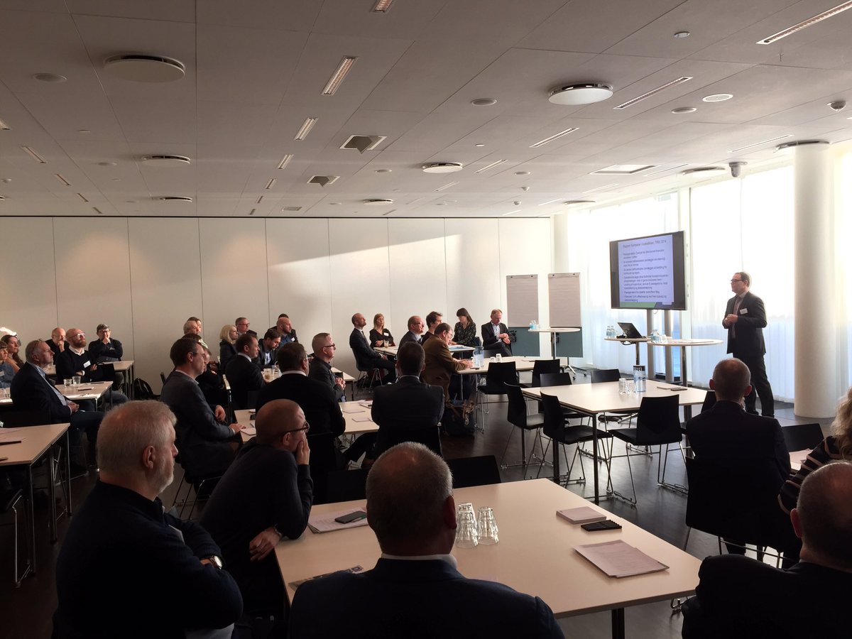 Morten_BA's tweet photo. Carsten Hyldborg fra #FynBus indleder konferencen Bedre bustrafik med status for godt samarbejde mellem trafikselskaber og operatører, udvikling af partnerskaber mv #dktrp #toef https://t.co/a5CA2yDMuj
