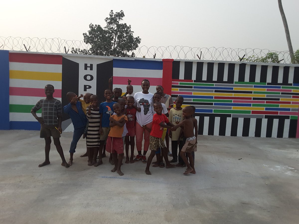 LadyPainterNG's tweet photo. 22 LOCATIONS TO BE TRANSFORMED WITH BEAUTIFUL COLOURS BY THE LADY PAINTER 

1. After I finished the one project I did in 2017 I decided I was going to beautify 22 locations/communities in 2018.
#TheLadyPainter #giveback #socialgood #education #environment #Grababrush #Colouralife https://t.co/PWOOwVlF1M