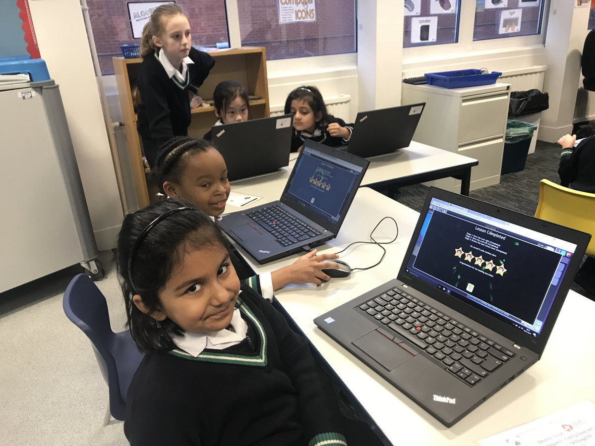 CroydonHighJnrs's tweet photo. We are learning to code in Year 1. #year1computing #everygirleveryday https://t.co/SmtaDTgSCy