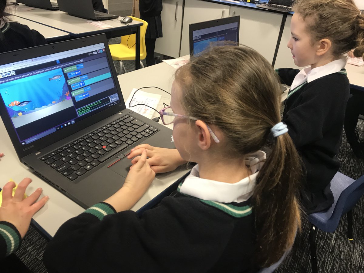 CroydonHighJnrs's tweet photo. We are learning to code in Year 1. #year1computing #everygirleveryday https://t.co/SmtaDTgSCy