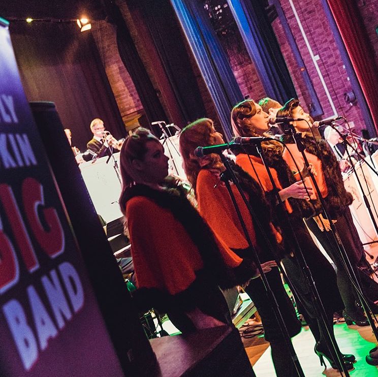 alicegracejazz's tweet photo. @Scarlet_St 👯👯 #fourpartharmony #vocalquartet with @strictlysmokin #bigband #jazz #uk #Newcastle https://t.co/g0tpHhlseG