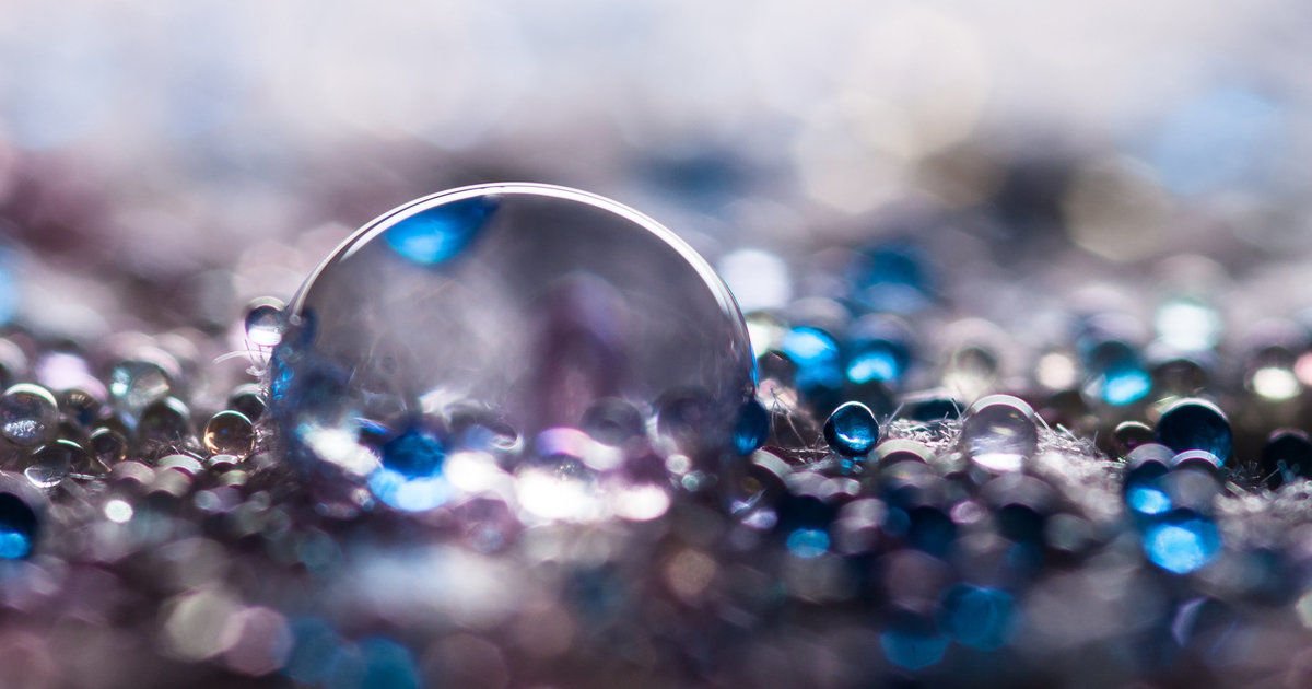 HuffPostUK's tweet photo. Everything you need to know about the #microbeads ban in beauty products https://t.co/AB5DO50kSh https://t.co/o7xB1FqT0p