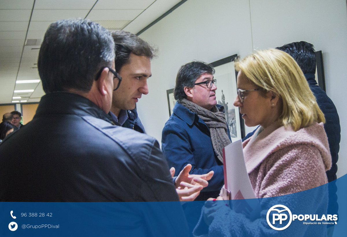 GrupoPPDival's tweet photo. 📸Ayer @gbarberfuster @Evarist_Aznar y @carmencontelles junto con @isabelbonig 🔵 visitaron la #VallAlbaida para conocer la realidad del sector productivo y apreciar sus necesidades, para mejorar su capacidad de empleo. #PPDIVAL #SíALasDiputaciones https://t.co/MNW7VZb389