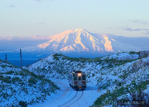 macrostar's tweet image. 저 즈음 어딘가가 사진 찍기로 인기가 많은 듯
