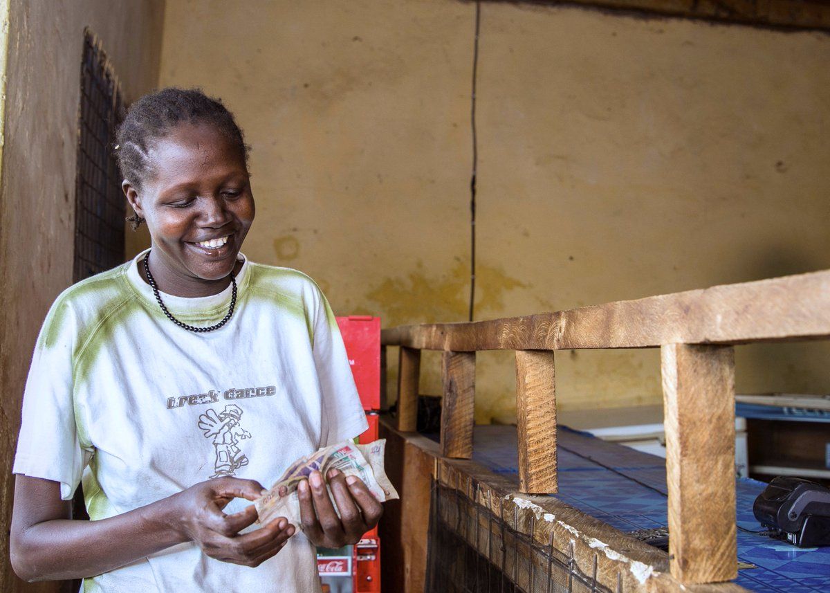 oxfamkenya's tweet photo. Helping vulnerable communities with cash assistance is for their dignity as well as giving them the freedom to prioritize their needs on what to spend the money on and when to spend the money as well as save some of the money if they so wish .@eu_echo
#thedifferencewearemaking https://t.co/zIxyo7qJEX