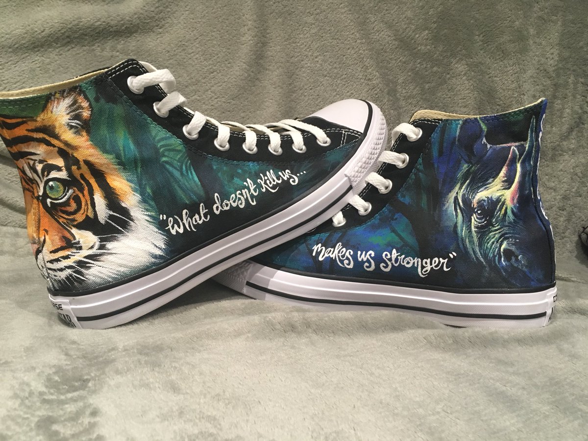 lisa_desouza's tweet image. I am truly honoured to be doing something I love for an awesome charity. What’s not to@love about painting #converse #Empoweringchildren with #cancer @Supershoes #supershoes Please spread the word @RufusHound @VMCharlie