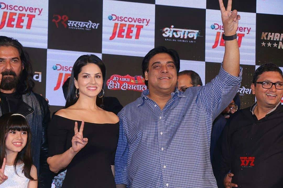 IAmHarshjeet's tweet photo. @SunnyLeone @DiscoveryJeet At launch of Discovery JEET 
#sunnyleoneupdates #sunnyleone Instagram https://t.co/YgpNOwUHDm