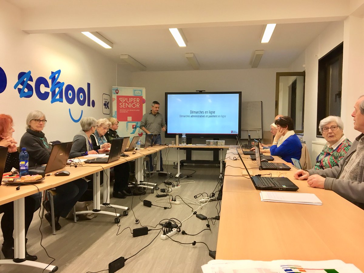 digital_level's tweet image. Echelle Numérique démarre 2018 avec les 2èmes sessions de la formation #supersenior :#reseauxsociaux #traitementdelimage &amp;amp; #demarchesadministrativesenligne #paiementenligne. C’est parti pour 5 semaines à @TCRMBLIDA avec @MairiedeMetz
