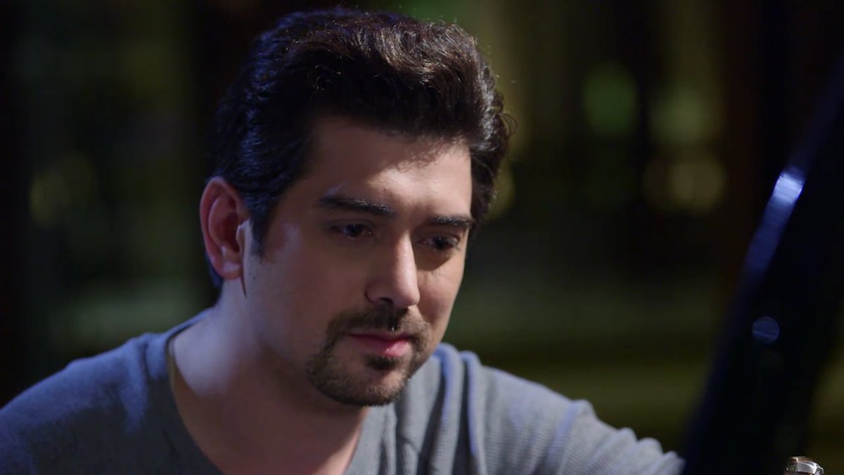MoniqweYu's tweet photo. Na-iinlove na sya kay Andeng dito #ALTLFirstAnniv #BeaIan #TonDeng https://t.co/N6Bur9t5mr