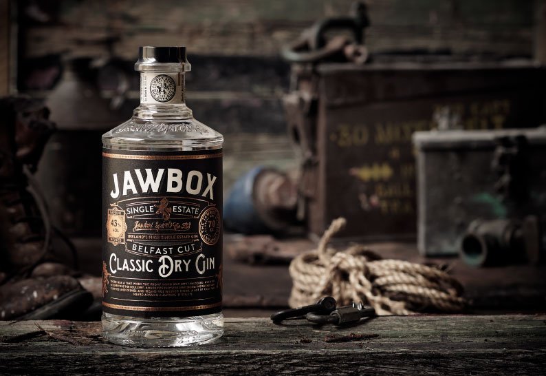 alliedglassUK's tweet photo. The fantastic @JawboxGin unveils a fantastic new bottle design! #Alliedglass https://t.co/EsHrayqM1R https://t.co/FTW3yOBbMI