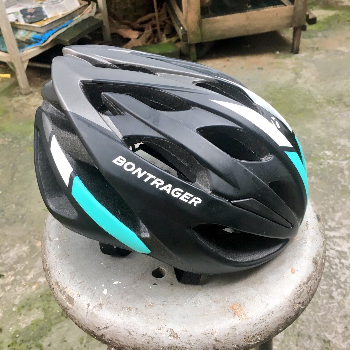 bagusubono's tweet photo. wts helm bontrager starvos size M kond 90% 600rb
tidak retak tidak pernah jatuh
wa: 087852477778 / line: bagusubono #fnfjb https://t.co/uTQ2hZnCNv