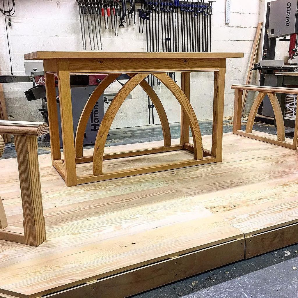 dylanhartleycom's tweet photo. Cleobury Altar, Rail and staging nearly complete. #cabinetmaker #woodworking #churchfurniture https://t.co/La0GKOYvZd https://t.co/9aNwcuHSfA