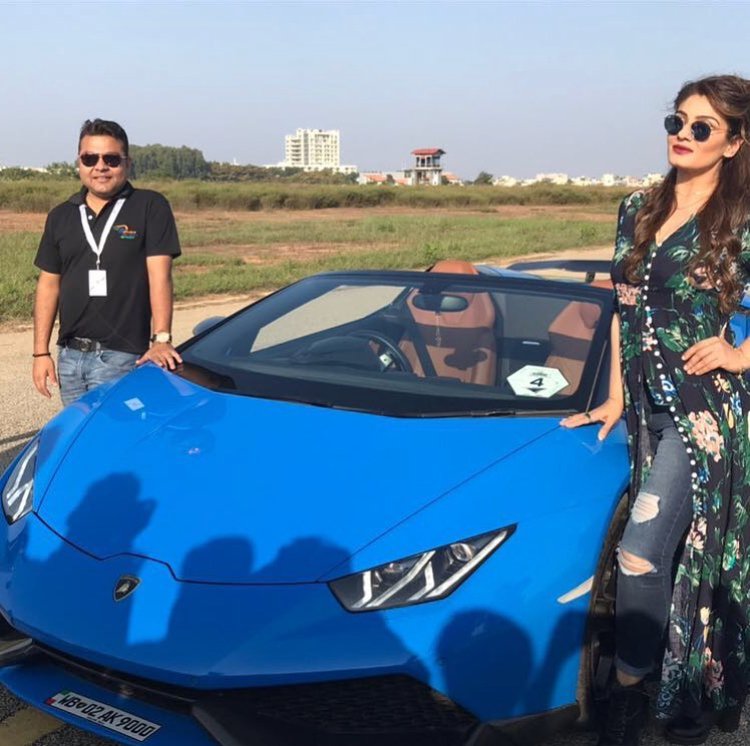 itisblackboard's tweet photo. Kolkata Radio Jockey girl @RjSmritii recounts her thrilling India Speed Week experience https://t.co/xqcQQ96BNY via @itisblackboard https://t.co/rO59S94Ick
