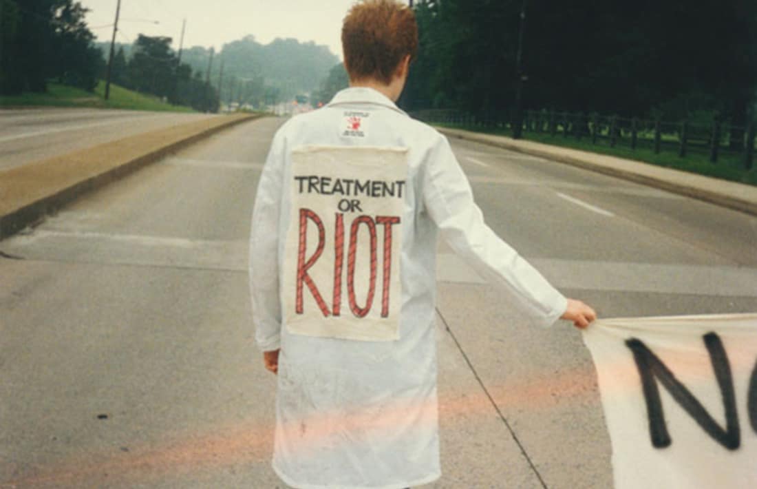 realstoriesdocs's tweet photo. Looking for a great documentary to watch on Netflix? Try 'How to Survive a Plague', the harrowing story of the initial public reaction to the AIDS epidemic in New York, and the blame they placed on the gay community

#LGBTQ 
#documentary 
#Netflix https://t.co/lFDXByUAnN