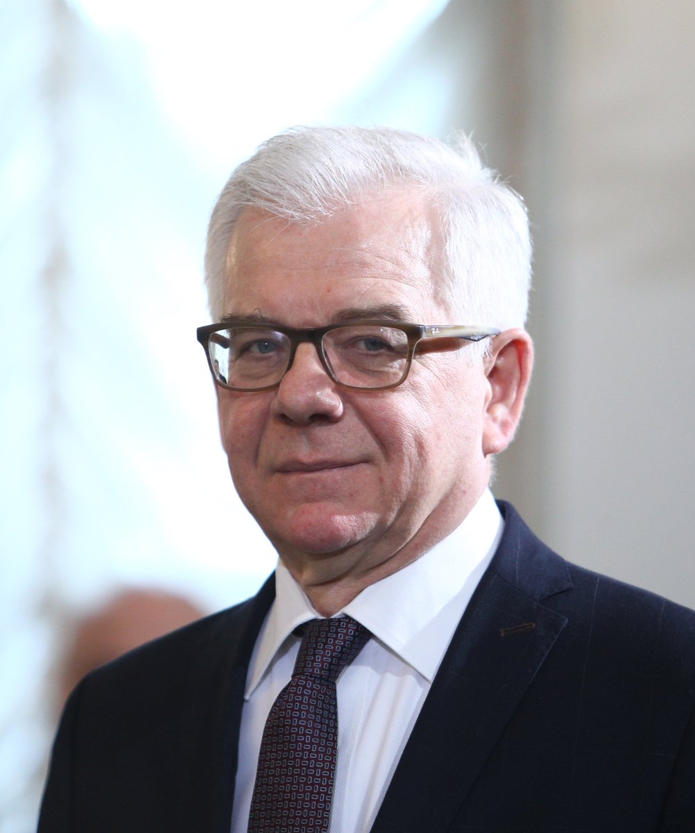 PPD_PISM's tweet photo. Udostępniamy artykuł nowego @MSZ_RP Jacka Czaputowicza, który ukazał się w numerze 3 (70) 2017! Zapraszamy do lektury! https://t.co/GBI3ZJTqFK https://t.co/buOzecS5jd