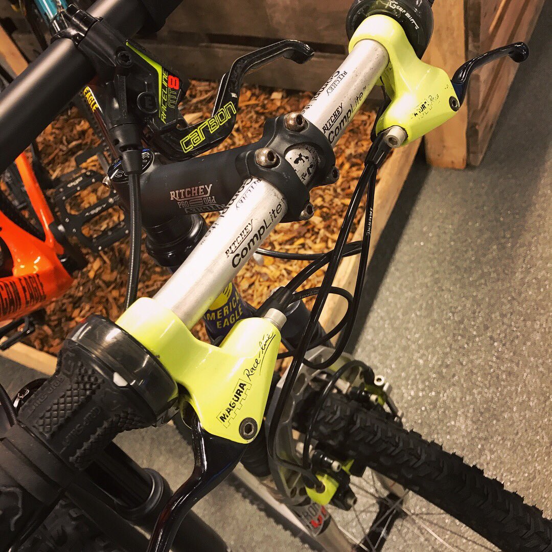 Old school... #newbikeday #americaneagle