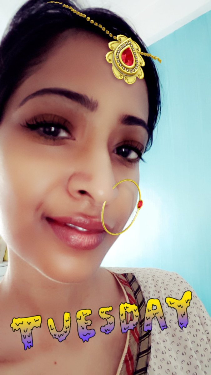 PriyashaaGhos's tweet image. Hydrotherapy day 2! Why did I do this to myself?! #coldshower #tocontinue