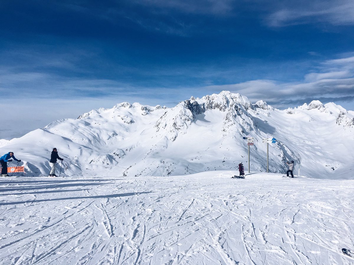 ilturista_info's tweet photo. Una giornata in paradiso sulle piste di Valmorel ❄️💙⛷
#FranceFR #Skiingintospring https://t.co/mDgE2UxvNR