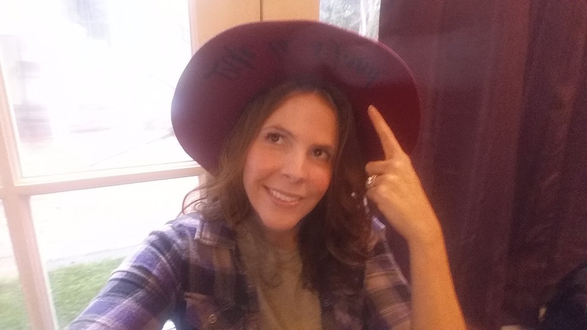 RealTashaDixon's tweet photo. Life is good #actorslife #HappyWeekend #rainyday #soCAL RAIN #MondayMotivation https://t.co/capdhinXOS