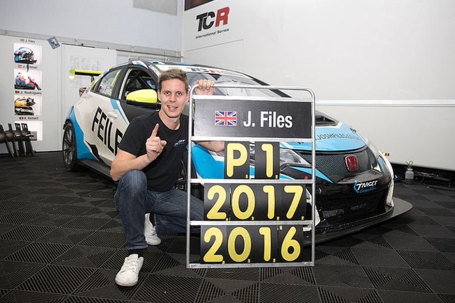 SnapLapNews's tweet image. #JoshFiles, the double #TCR champion in 2017, is turning 27 today ⬇ 
snaplap.net/driver/josh-fi…