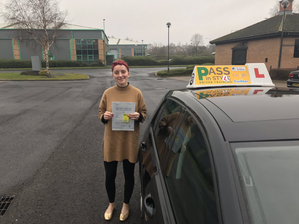 passinstyle's tweet image. Well done Lauren passed today only 3df #drivinglessons #crashcoursedriving #intensivedriving #doncaster #pontefract #rotherham 

07833086760