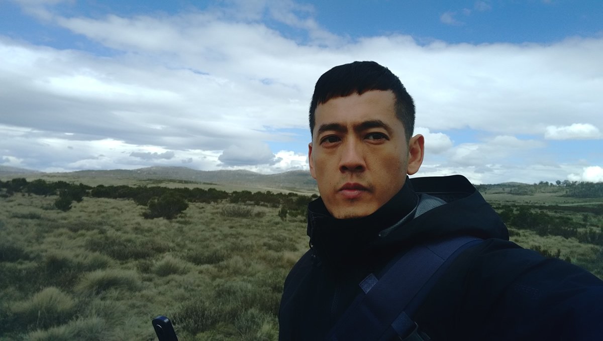 chuan_l's tweet photo. Spatial recording on top #Mt #Kosciuszko — with #Chris #Watson & #WIRED #Lab with absolutely superb ( 15K a pop ) #Soundfield #ST450 Mk II ambisonic microphones .. https://t.co/R2DzLvvOId