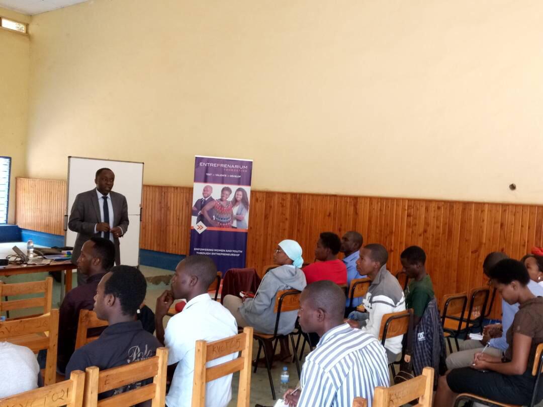 Entreprenarium's tweet photo. A five day training session on #entrepreneurship started  yesterday under the programme " Youth Entrepreneurship Business Education".

@Entreprenarium is proud to partner with @CityOfKigali through @Employmentcentr  in order to support young Rwandans. #StartItNow https://t.co/RCnxTBYaMv