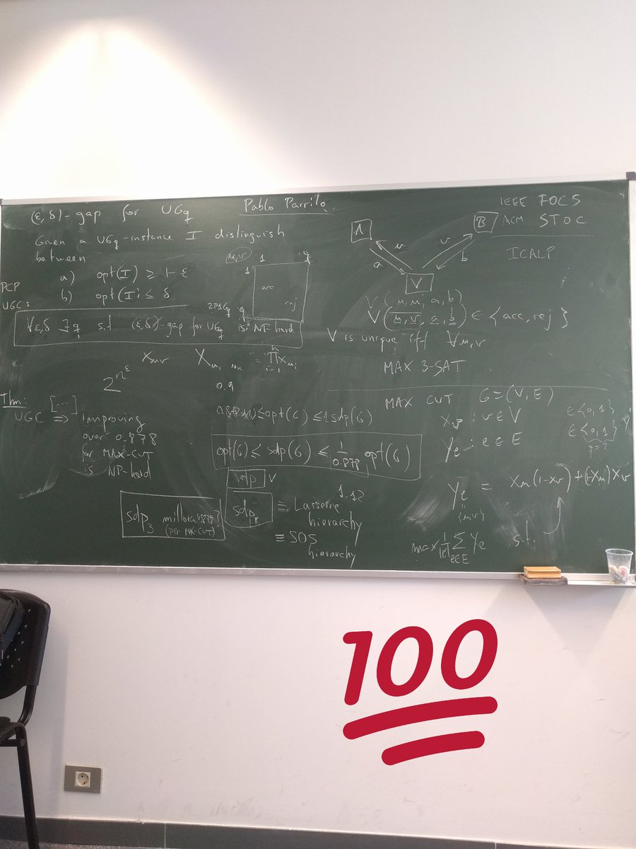 jomsdev's tweet image. How does the blackboard of look like my after one hour with the advisor of my thesis?
#uniqueGameConjecture #theoreticalCS
#upc
