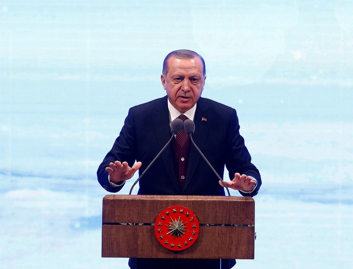 Cumhurbaşkanımız Recep Tayyip Erdoğan, Beştepe Millet Kültür ve Kongre Merkezi'nde, THY yurt dışı temsilcilerini kabul etti.