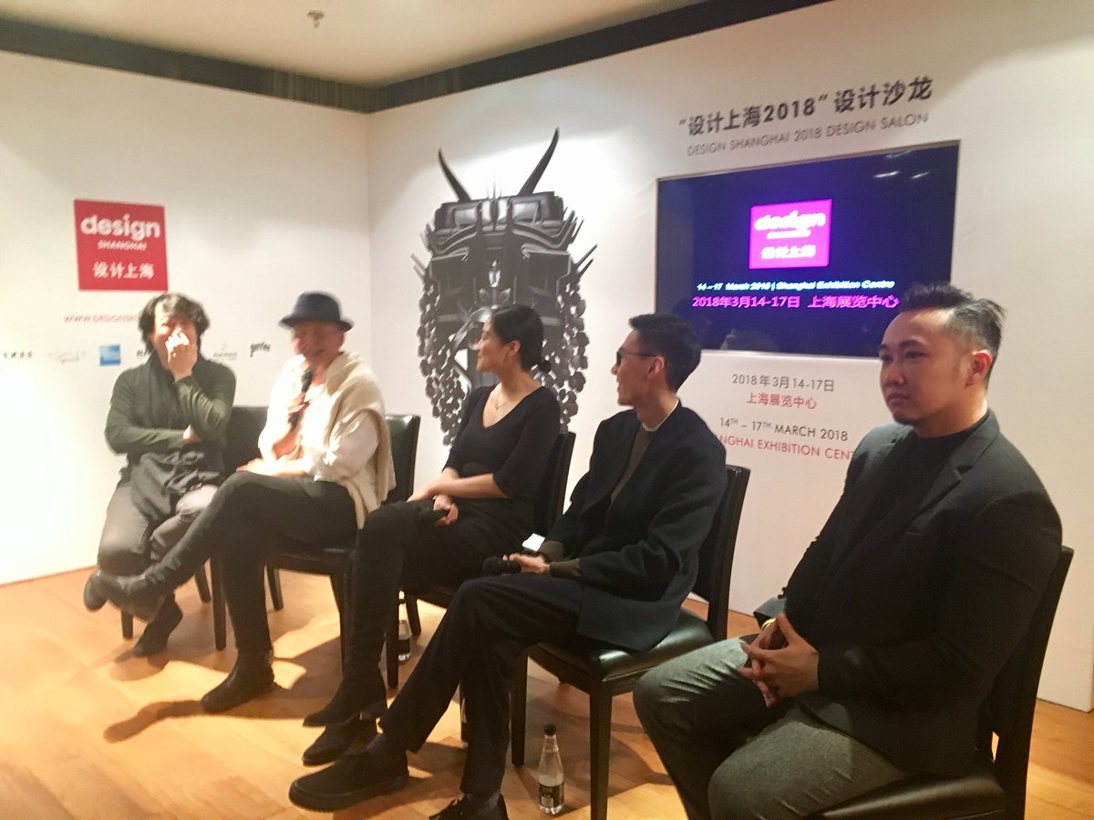 ITAPechino's tweet photo. 2- 62 #aziende #italiane 🇮🇹pronte per 5a edizione @DesignShanghai 🇨🇳con #casa #medinit @vf_int. #PressConference a #Pechino con @EttoreSequi @ItalyinChina e ITAPechino @ITAtradeagency. Il #design 🇮🇹 in #Cina cresciuto del +38% nel #2017 e del #50% ultimo triennio 👍👍👍🙌 https://t.co/EZWMYCGui0