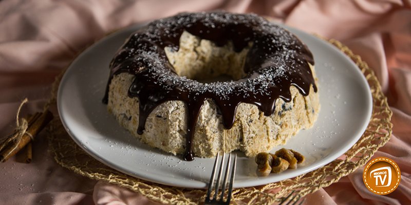 Çikolata aşıklarının bayılacağı lezzet: çikolata soslu parfe tarifi MigrosTV’de. migrostv.migros.com.tr/cikolata-soslu…