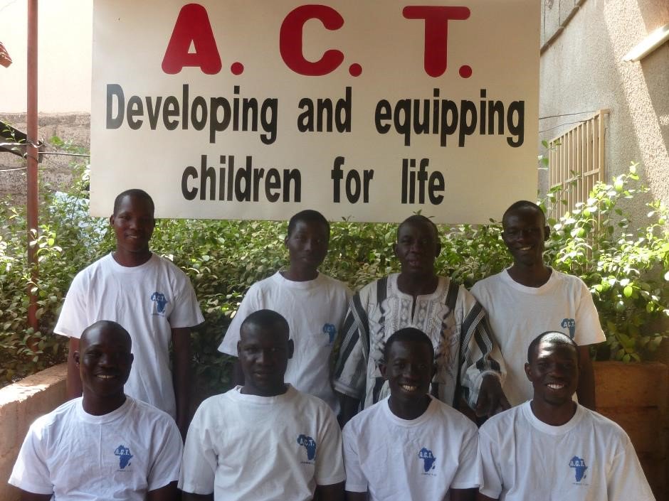 ACTafricanchild's tweet photo. In 2001 we expanded to our second country, Burkina Faso, sponsoring 7 children. Since then we have supported over 114 children in the country, improving their surroundings and helping them to stay in education. #ACTat20 https://t.co/8OEsy26KgL