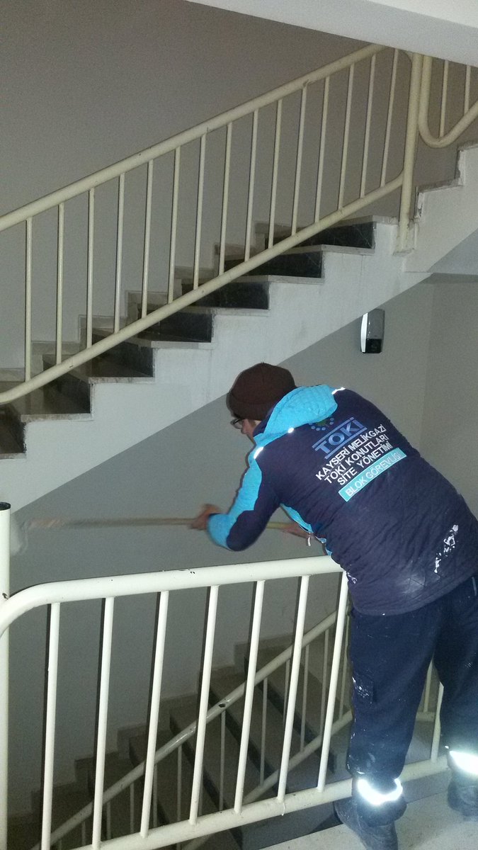 34 blok iç cephe boyası tamamlanmıştır. Emeği geçen tüm personelimize teşekkür ederiz.