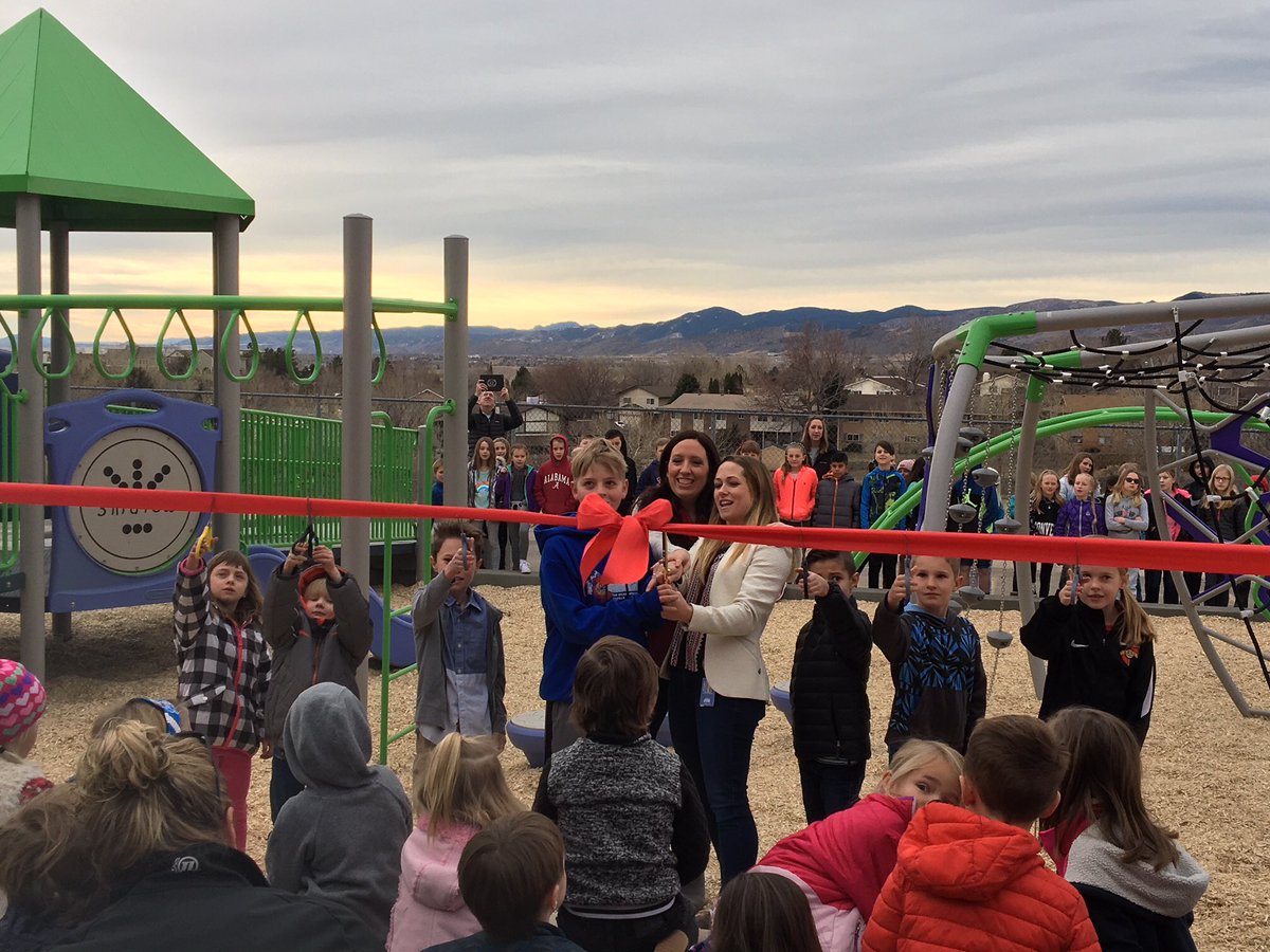triplemrec's tweet photo. Congratulations to Jeffcoβs Rooney Ranch ES in Lakewood , CO for their new @triplemrec gametimeplay playground! #rooneyranchelementary #triplemrec https://t.co/ZDUIFZxNbo