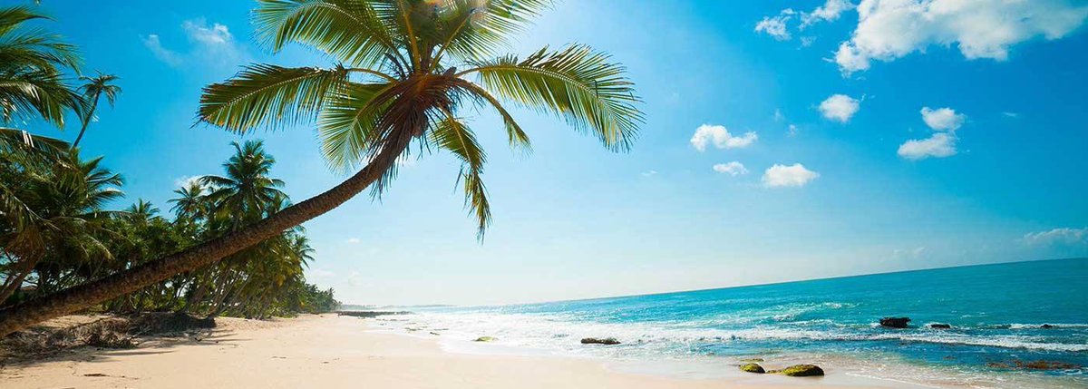 classytours's tweet image. Passikudah consists of a crescent shaped bay of white sand which is surrounded by clear aquamarine blue water.