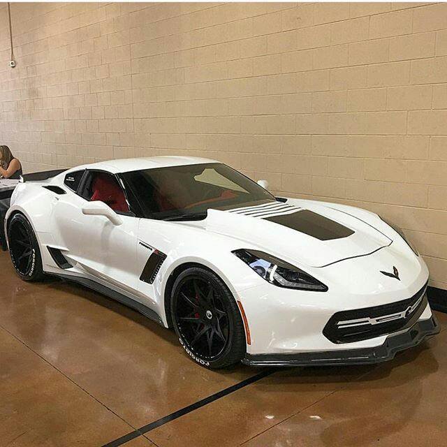carssporn's tweet photo. Now i want a corvette 😍 https://t.co/OXOOhSoB0g