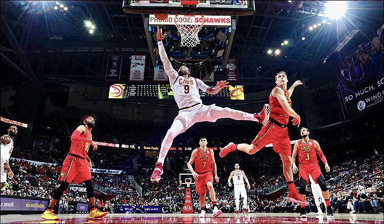 NBA61118206's tweet photo. Dwyane Wade
#NBAVOTE https://t.co/Cx1orYcQNR