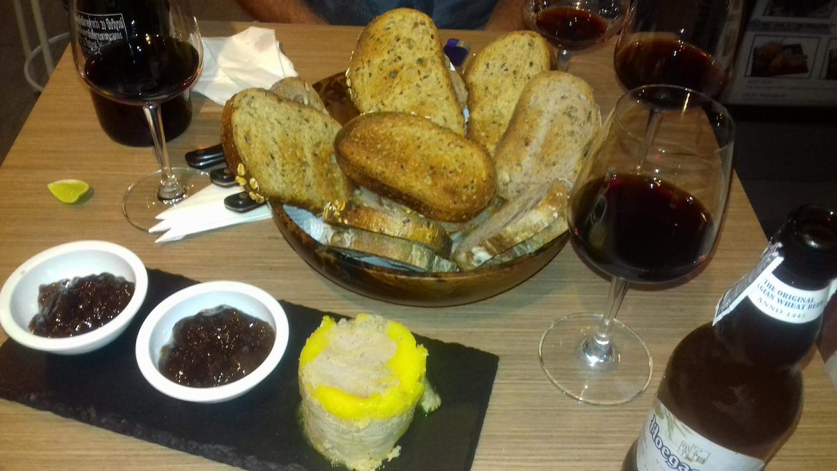 Specimentweet's tweet image. Quand je vois ça je suis pour la cruauté envers les animaux ^^ 😂