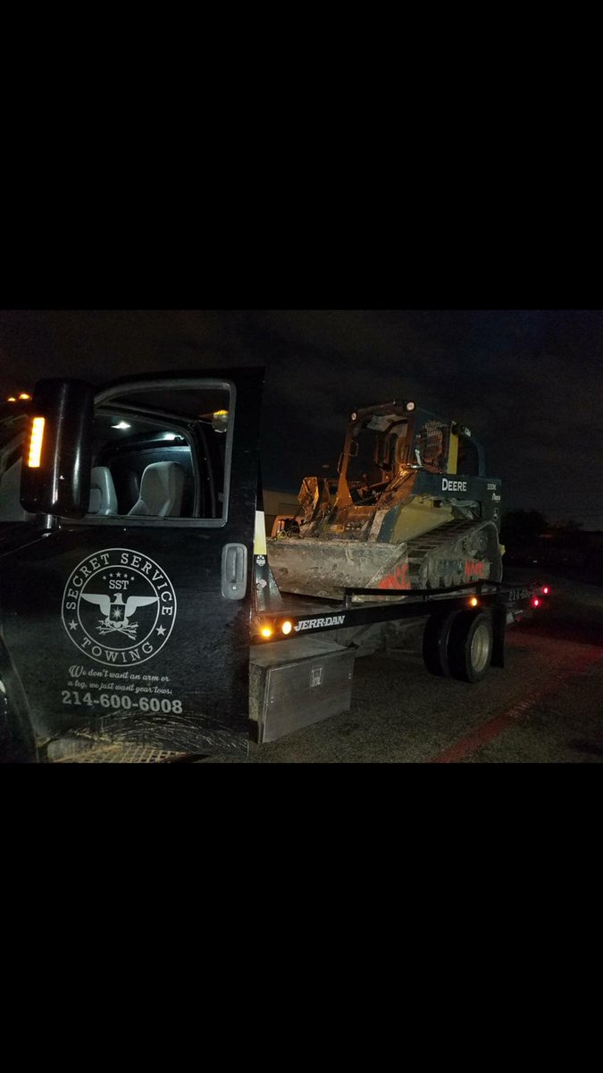 EricRivas4's tweet photo. Secret Service Towing a family owned business we're 24 hour service if you guys ever need a tow You never know! DM me or call! 214-600-6008 https://t.co/IUzdA0sMNw