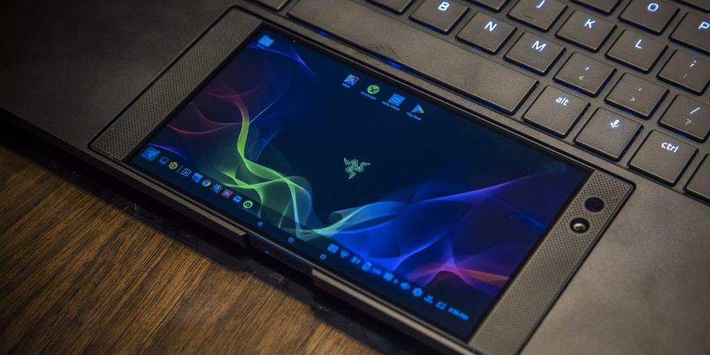 CNET's tweet image. .@Razer's new wild laptop concept creates a union between laptop and smartphone cnet.co/2mhzTXr #CES2018