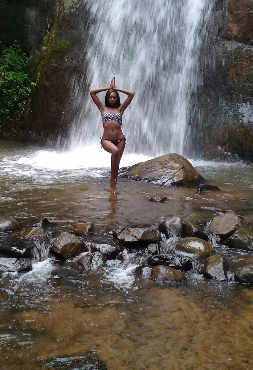 MissKayChardnah's tweet photo. Firstly Remove that Fear🌼Be confident🌼Positively go get what is yours
#NwaMbhuriWaMutsonga
#SuitableDarkInComplexion
@mellow_revamp 🌼 https://t.co/nDwO5Jtxoc