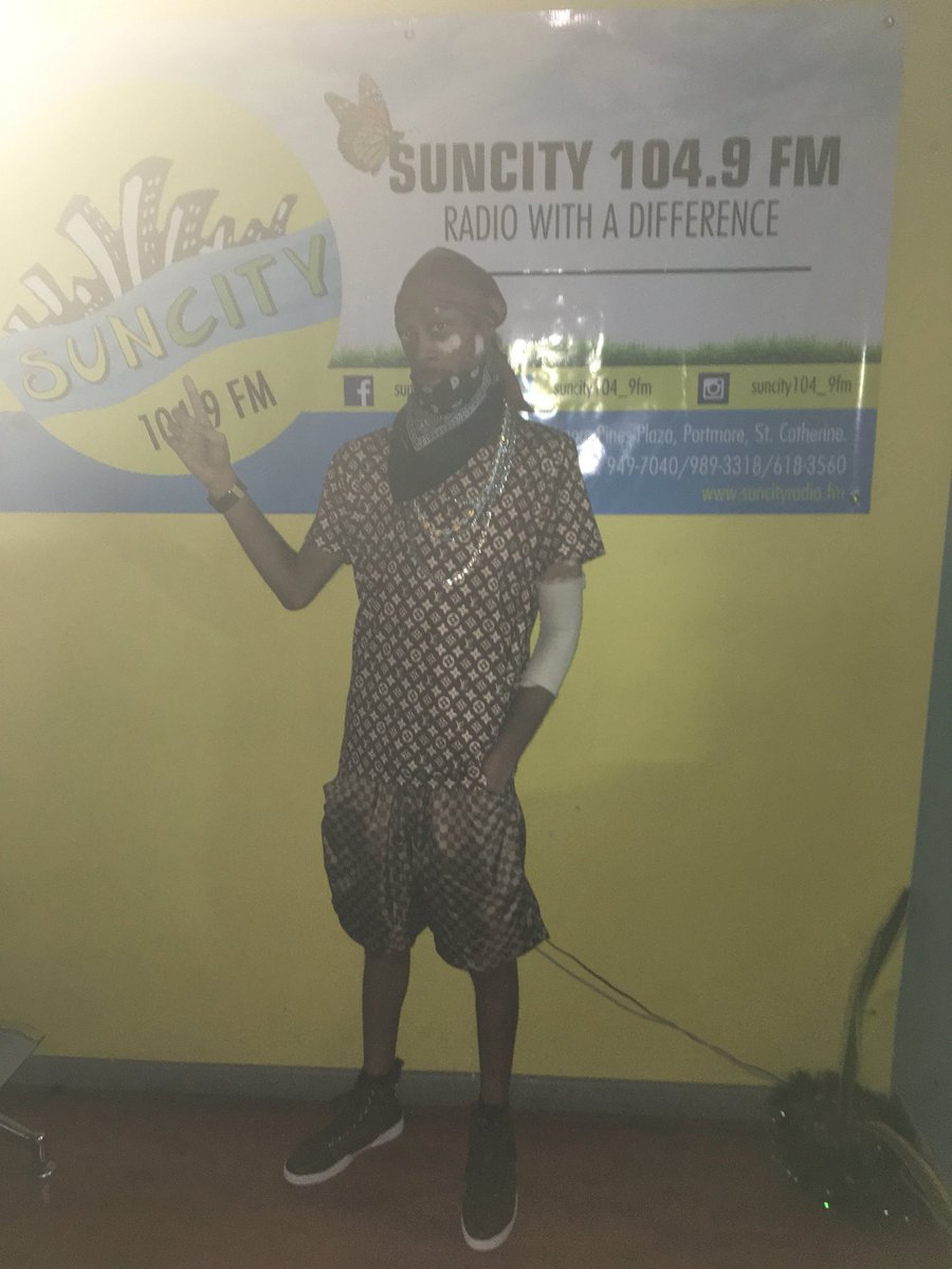 storminmc's tweet image. Next stop @SunCity104_9FM I’ll be on in 20 mins so lock in people