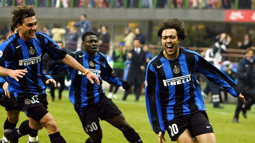 SpazioInter's tweet photo. L'#Inter e il #RimontaDay: il 9 gennaio è un giorno di grandi rimonte per i nerazzurri in #SerieA!

2005 #InterSampdoria (da 0-2 a 3-2 nel recupero)
2010 #InterSiena (da 2-3 a 4-3 nel finale)
2011 #CataniaInter (da 1-0 a 1-2 nel finale)

#PazzaInter #FCIM #Amala https://t.co/S0Uu7r3M6W