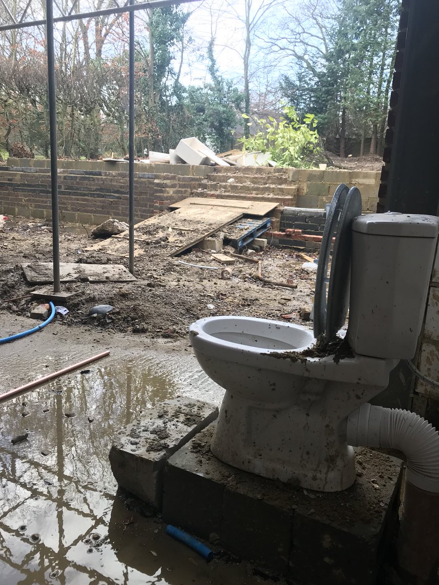RJBPlumbing's tweet photo. 🤔 https://t.co/71Igo0zcLY