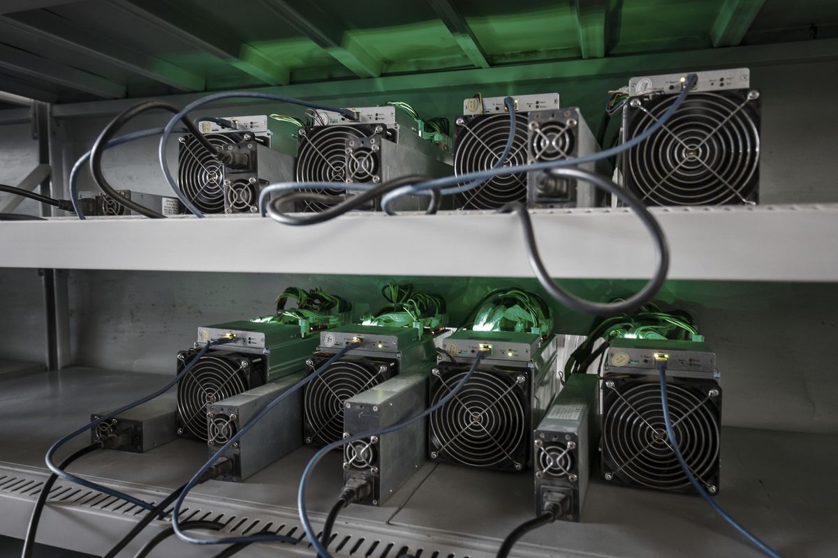 business's tweet photo. Here's how China is cracking down on cryptocurrencies https://t.co/tXlY5JRZBm https://t.co/bOE3Nmzsb0