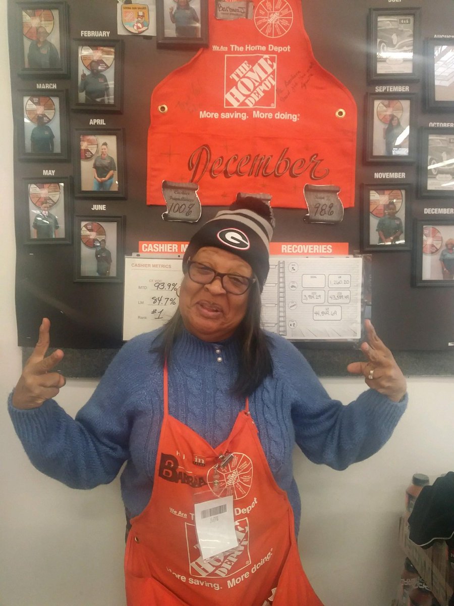 Bajohnson56's tweet photo. Recognizing Barbara Johnson cashier  of the month we still love you bulldogs!!!! https://t.co/gcWzOQf6H8