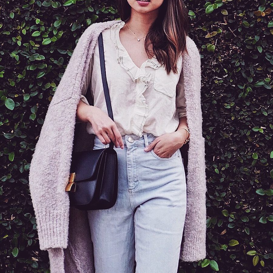 freshfizzle's tweet photo. I've never ironed jeans before but I'm thinking maybe I should start 😂
•
•
•
•
•
#fbloggers #fashionlook #ootdenvy #fashioninstagram #streetstyleluxe #bloggerstyle #falloutfit #outfitinspo #ootdstyle #myootd #dressmyfashion #theeverygirl #streetc… https://t.co/lmolPoldpZ https://t.co/ClaXzD6Mk2