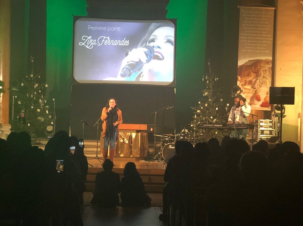 ziza_fernandes's tweet photo. A cantora Ziza Fernandes participa do Concert Spes (Premiere Partie Soirée) em #Paris, uma noite especial de oração, escuta e muita música. O evento é aberto ao público e acontece em Notre Dame de Vincennes.
📷Maxine Landri
#EquipeZF
#EPSecrets
#ZizaFernandes
#TourEuropa https://t.co/Z9ThhM9R3E