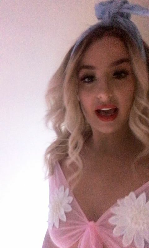 datcrazybitchan's tweet photo. Omg @bellathorne I told you that you would be a great stylist and you should think about it cuz @tanamongeau looks amazing https://t.co/2WaaotQ3gh